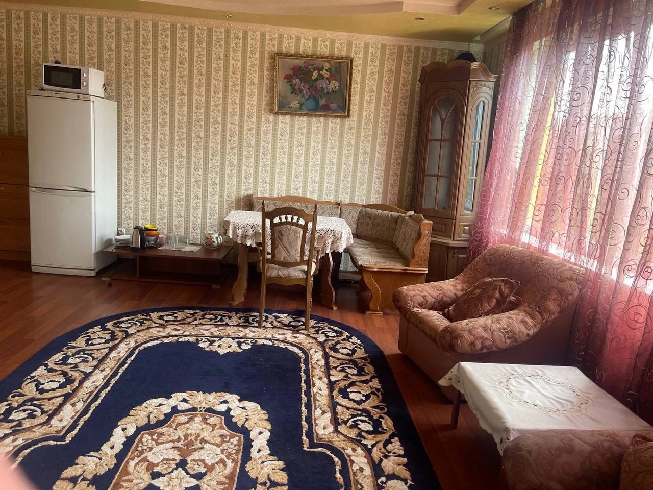 House for sale 10 rooms, 320 m², 4 floors. 43, Druzhby, Storozhnytsya. 