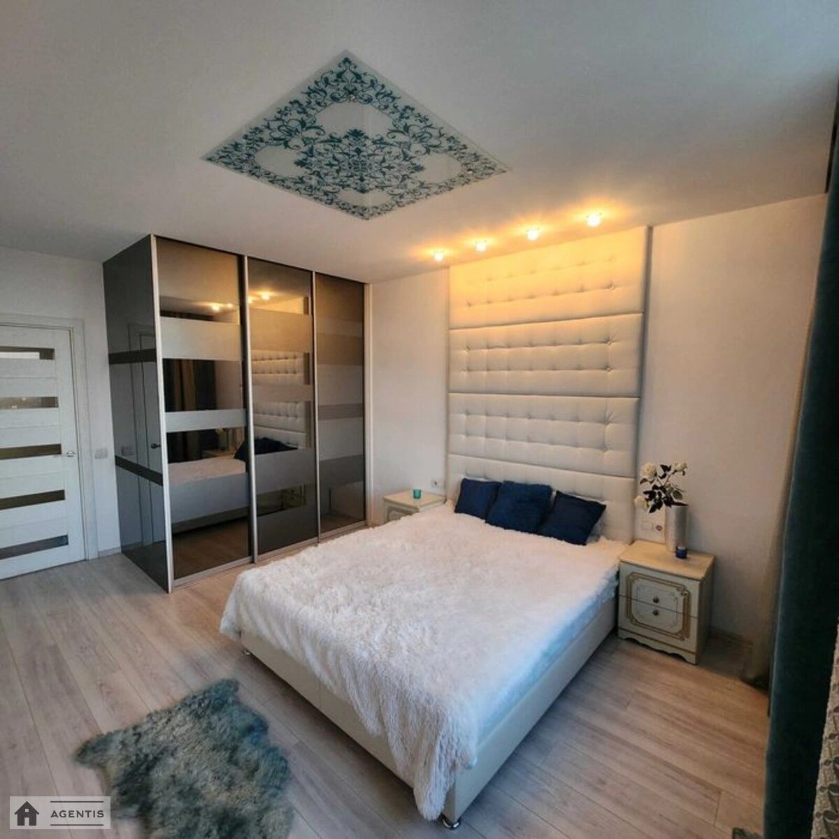 Сдам квартиру 2 комнаты, 74 m², 11 эт./25 этажей. 4, Авіаконструктора Ігоря Сікорського вул., Киев. 