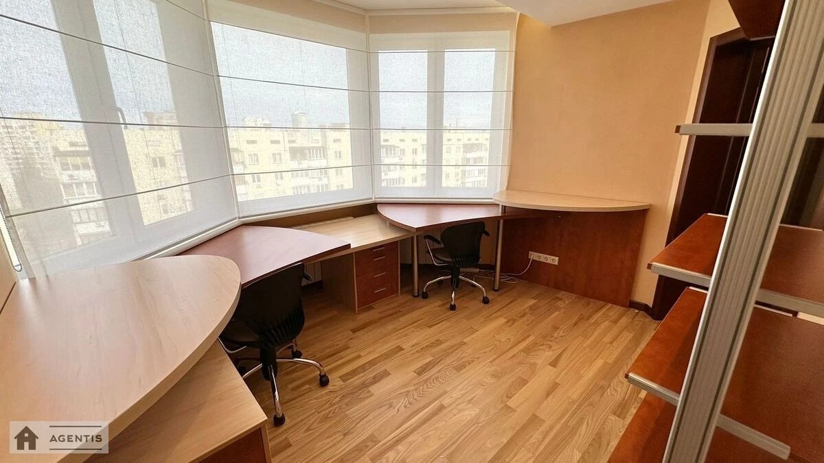 Сдам квартиру 5 комнат, 197 m², 9 эт./10 этажей. 24, Володимира Івасюка просп. (Героїв Сталінграда), Киев. 