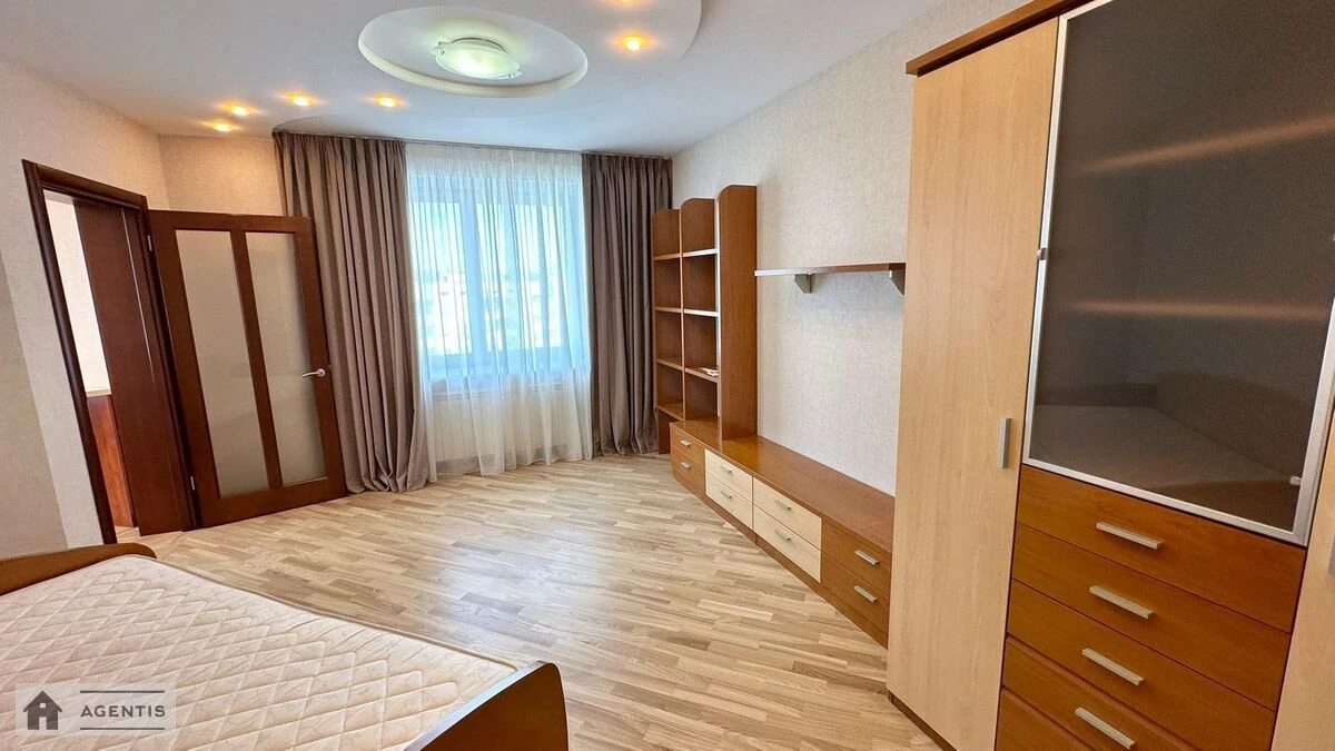 Сдам квартиру 5 комнат, 197 m², 9 эт./10 этажей. 24, Володимира Івасюка просп. (Героїв Сталінграда), Киев. 