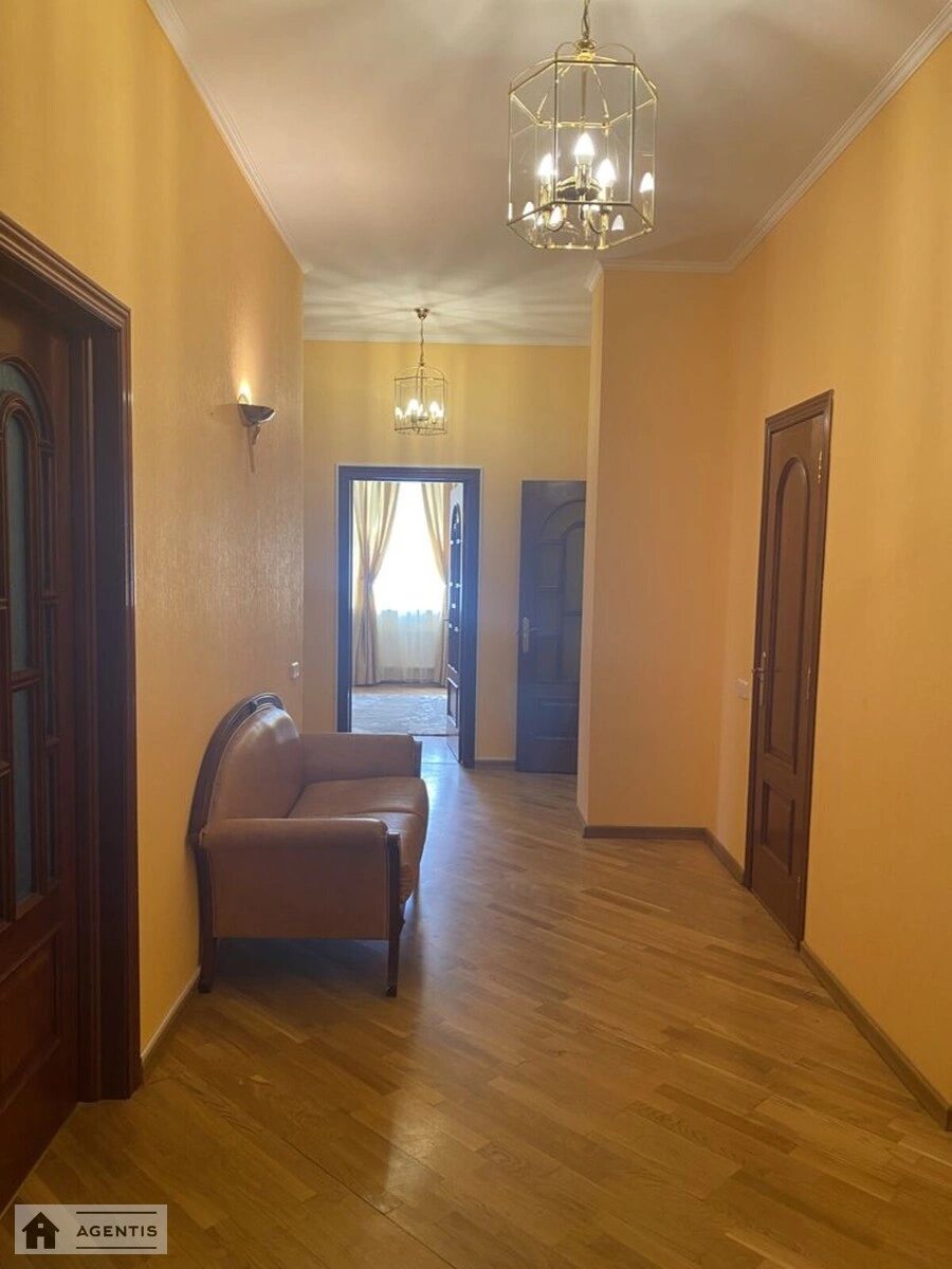 Сдам квартиру 4 комнаты, 175 m², 4 эт./24 этажа. 3, Провіантська вул. (Галі Тимофєєвої), Киев. 