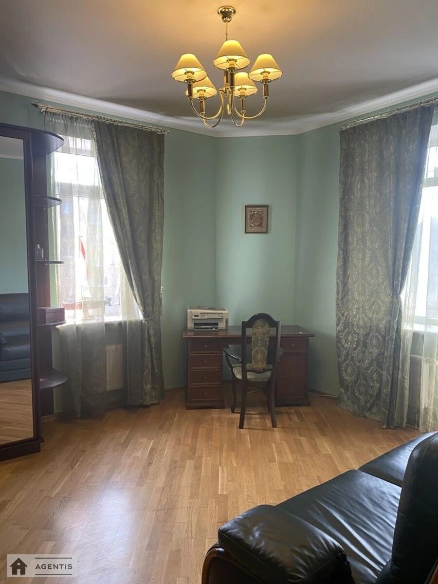 Сдам квартиру 4 комнаты, 175 m², 4 эт./24 этажа. 3, Провіантська вул. (Галі Тимофєєвої), Киев. 