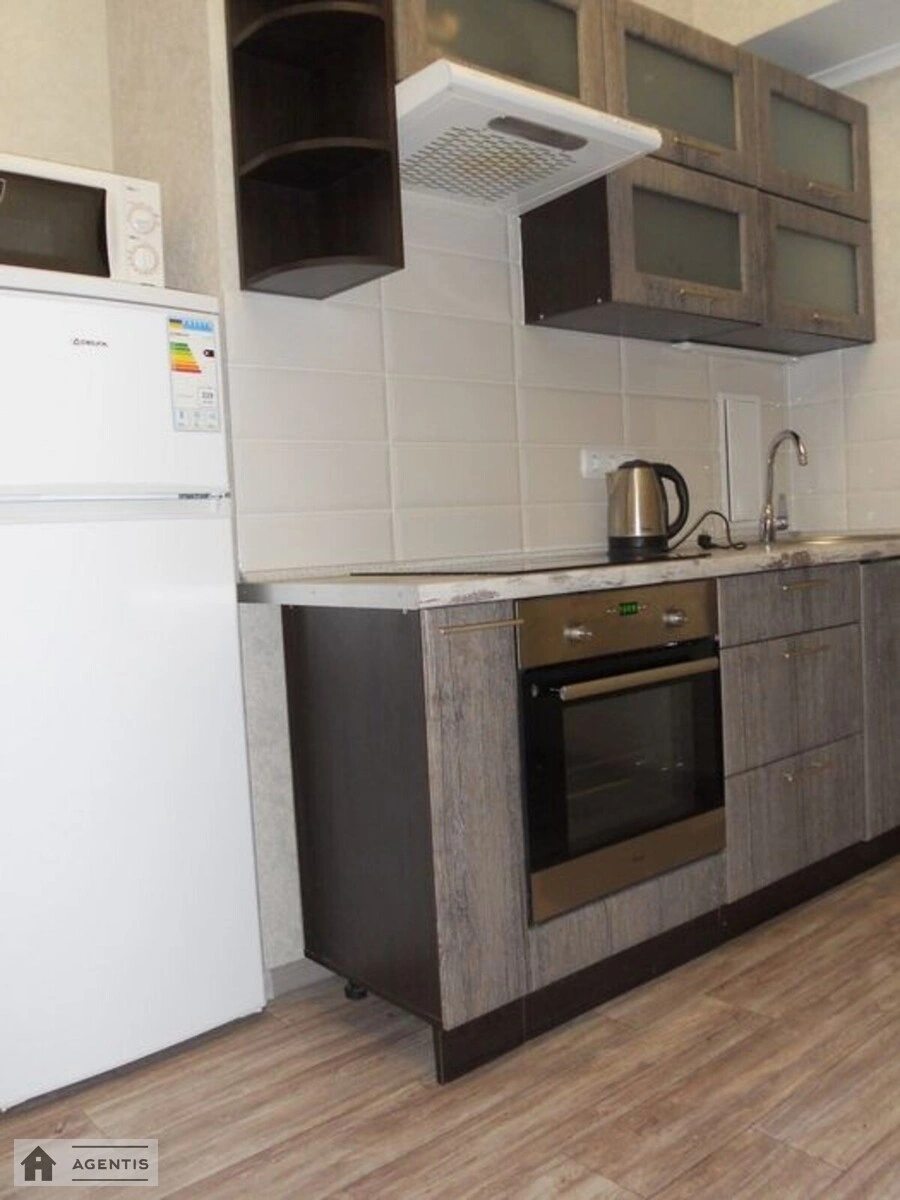 Apartment for rent 2 rooms, 64 m², 27th fl./27 floors. 3, Yuriya Kondratyuka vul., Kyiv. 