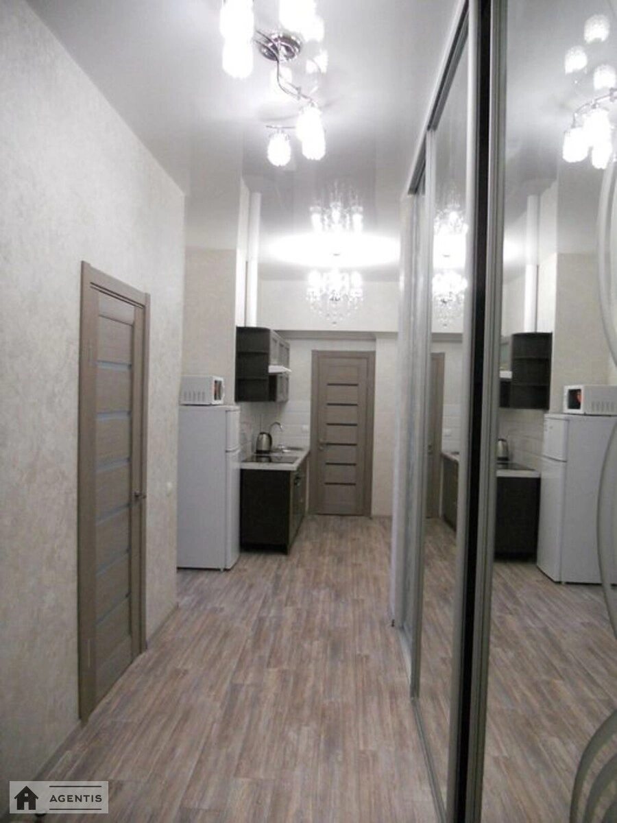 Apartment for rent 2 rooms, 64 m², 27th fl./27 floors. 3, Yuriya Kondratyuka vul., Kyiv. 