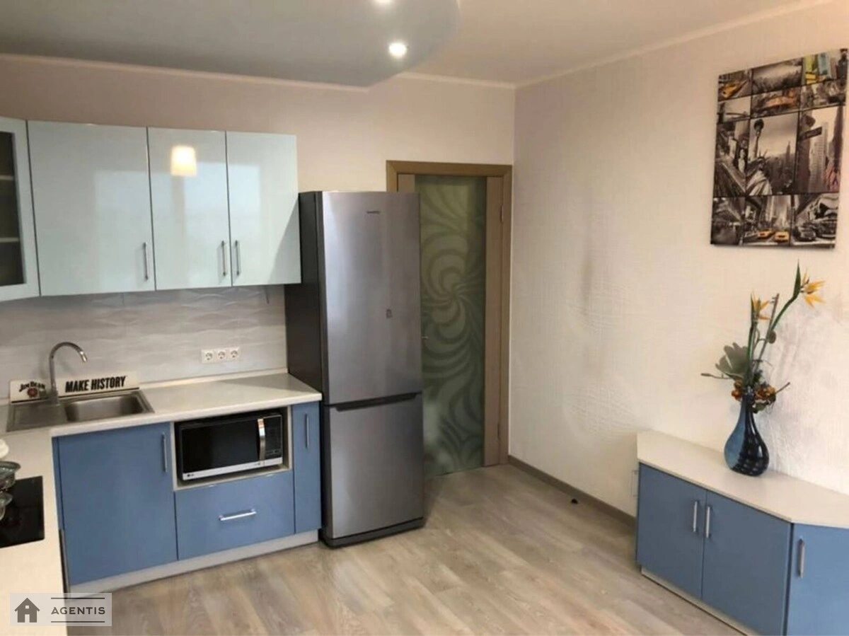 Сдам квартиру 1 комната, 36 m², 19 эт./25 этажей. 6, Богатырская 6, Киев. 