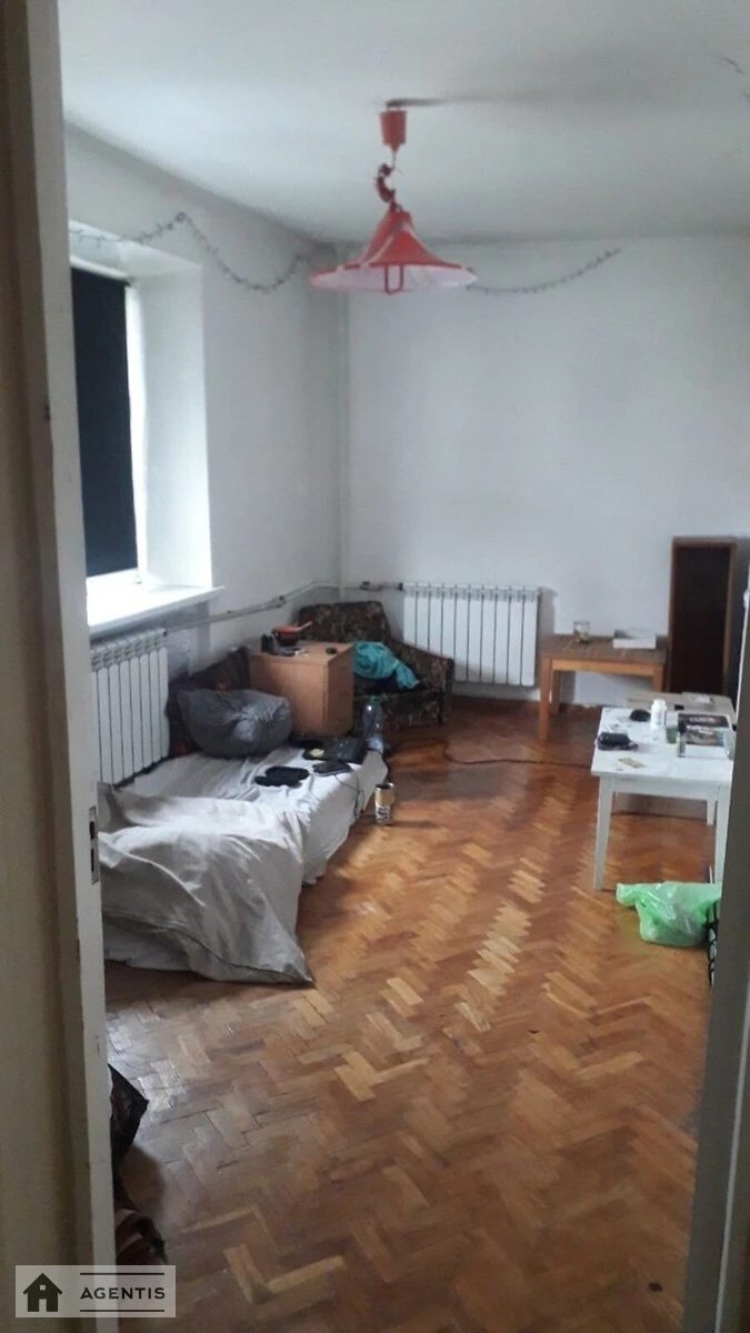 Здам квартиру 3 кімнати, 60 m², 6 пов./9 поверхів. 11, Набережно-Хрещатицька 11, Київ. 