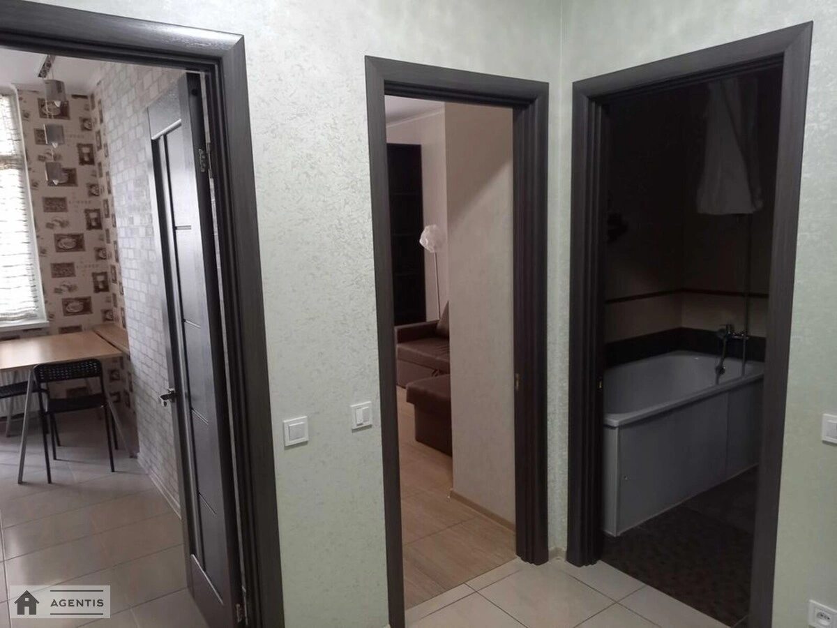 Здам квартиру 1 кімната, 42 m², 11 пов./23 поверхи. Петра Калнишевського вул. (Михайла Майорова), Київ. 