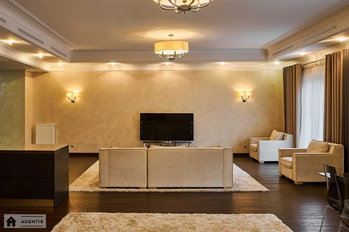 Apartment for rent 2 rooms, 200 m², 2nd fl./5 floors. 56, Lomakivska vul. Michurina, Kyiv. 