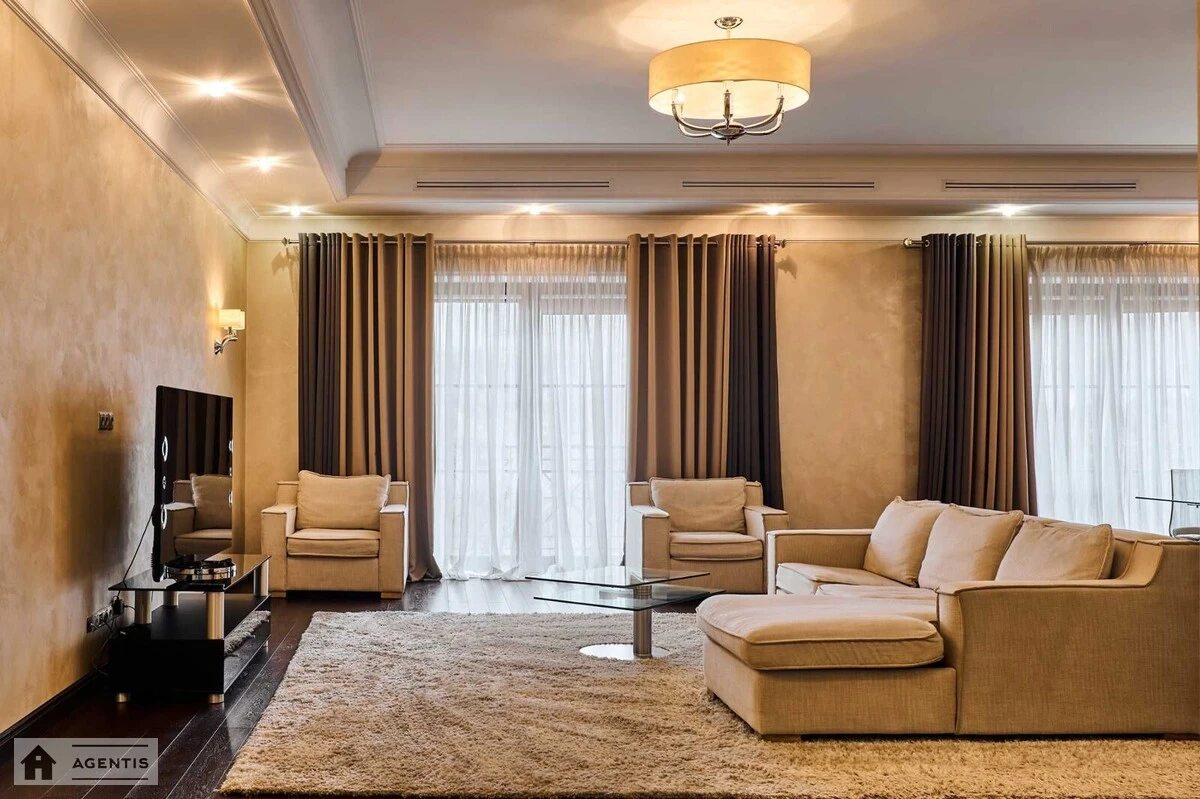 Apartment for rent 2 rooms, 200 m², 2nd fl./5 floors. 56, Lomakivska vul. Michurina, Kyiv. 