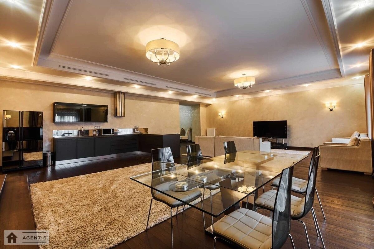 Apartment for rent 2 rooms, 200 m², 2nd fl./5 floors. 56, Lomakivska vul. Michurina, Kyiv. 