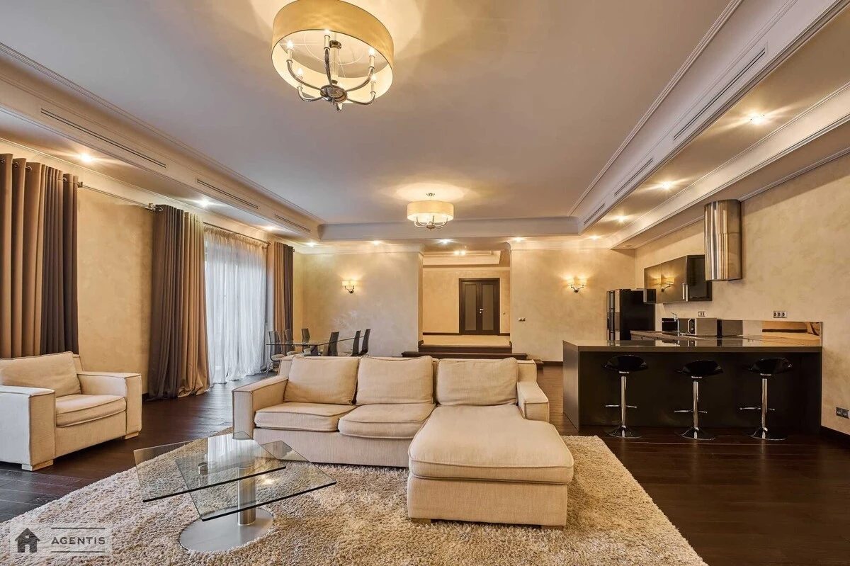 Apartment for rent 2 rooms, 200 m², 2nd fl./5 floors. 56, Lomakivska vul. Michurina, Kyiv. 