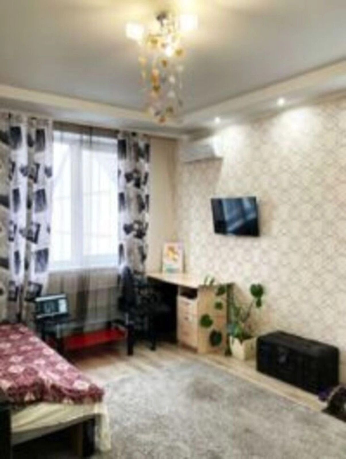 Apartments for sale 1 room, 43 m², 5th fl./8 floors. 17, Sofiyivskyy provulok, Petropavlovskaya  Borshchahovka. 