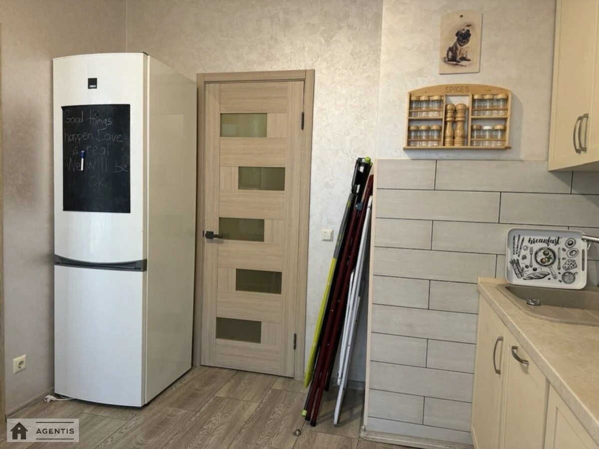 Здам квартиру 1 кімната, 38 m², 7 пов./8 поверхів. 7, Жамбила Жабаєва вул., Київ. 