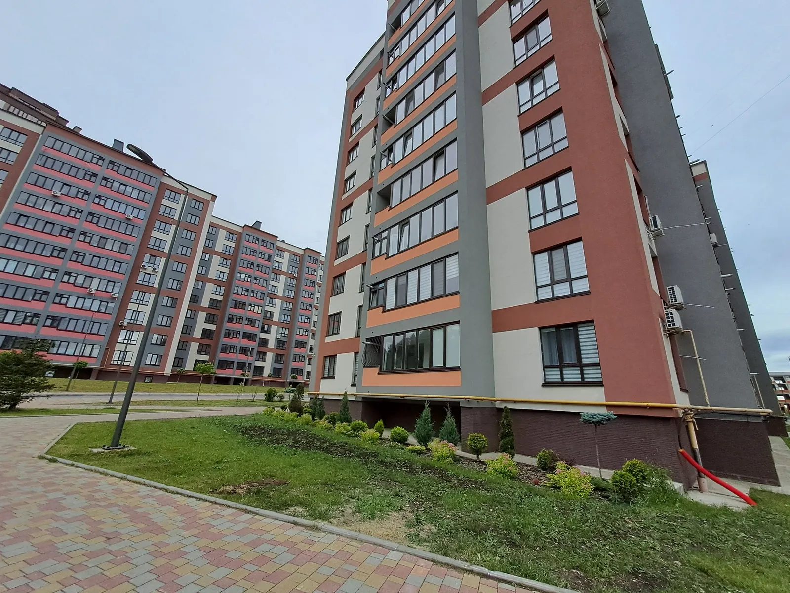 Продаж квартири 2 кімнати, 59 m², 5 пов./10 поверхів. 9, Підволочиське шосе вул., Тернопіль. 