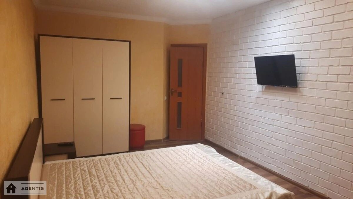 Сдам квартиру 2 комнаты, 54 m², 24 эт./25 этажей. 13, Єлизавети Чавдар вул., Киев. 