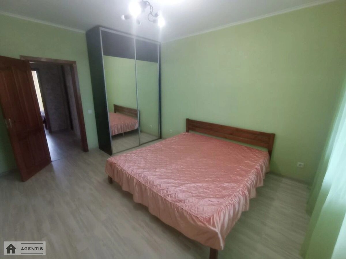 Здам квартиру 3 кімнати, 65 m², 9 пов./10 поверхів. 85, Миколи Закревського вул., Київ. 