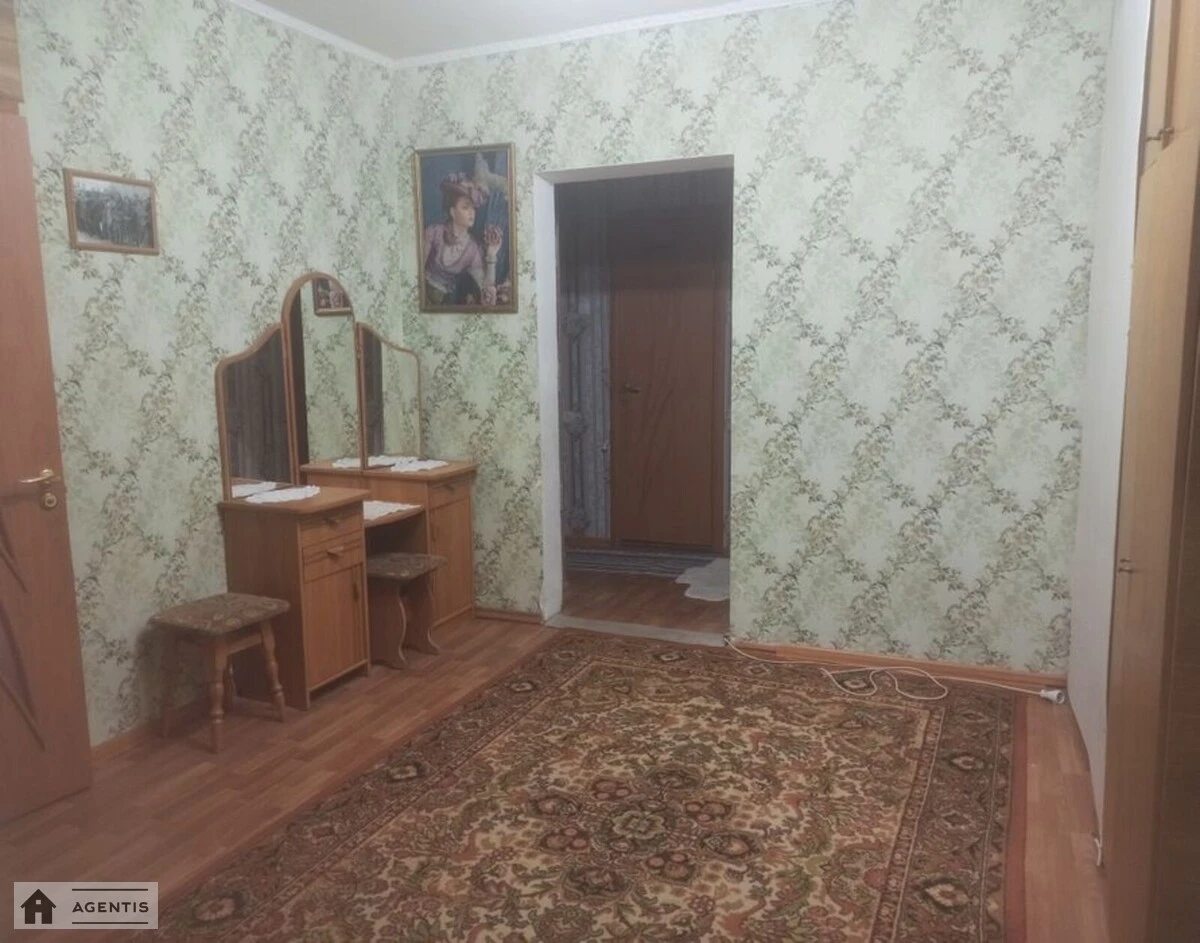 Сдам квартиру 3 комнаты, 74 m², 4 эт./16 этажей. Миколи Ушакова вул., Киев. 