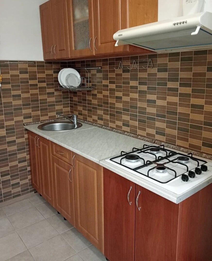 Продаж квартири 1 кімната, 40 m², 3 пов./8 поверхів. 8, Бузька вул. (Єнисейська), Київ. 