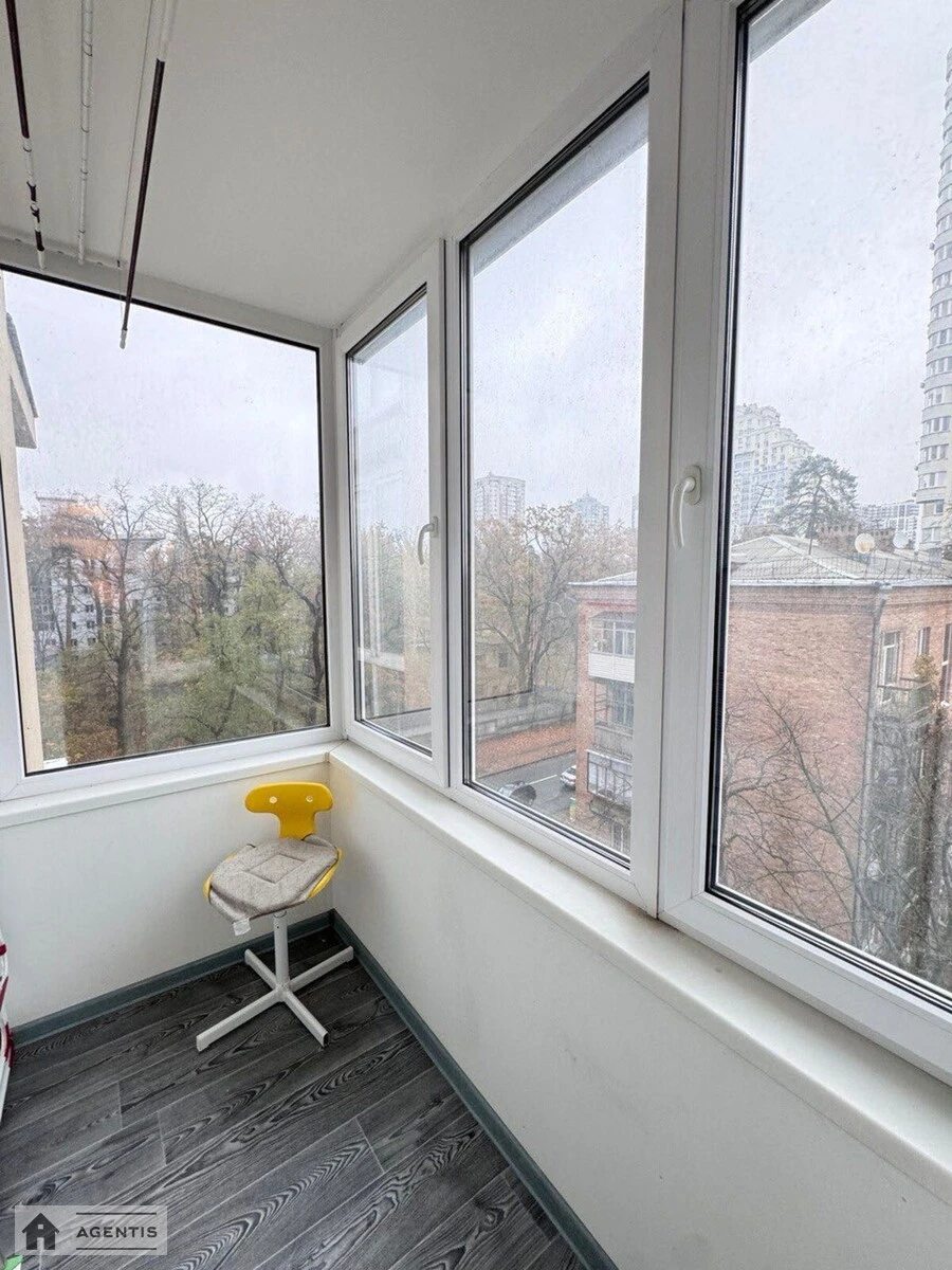 Apartment for rent 3 rooms, 90 m², 6th fl./26 floors. 41, Verhovynna 41, Kyiv. 