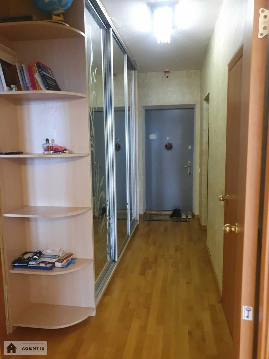 Apartment for rent 1 room, 50 m², 18th fl./24 floors. 9, Motorniy 9, Kyiv. 