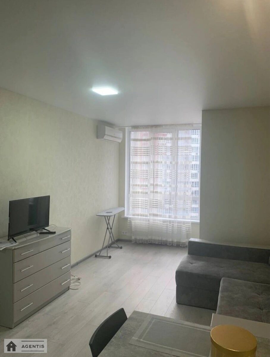 Сдам квартиру 1 комната, 33 m², 7 эт./24 этажа. Каховская, Киев. 