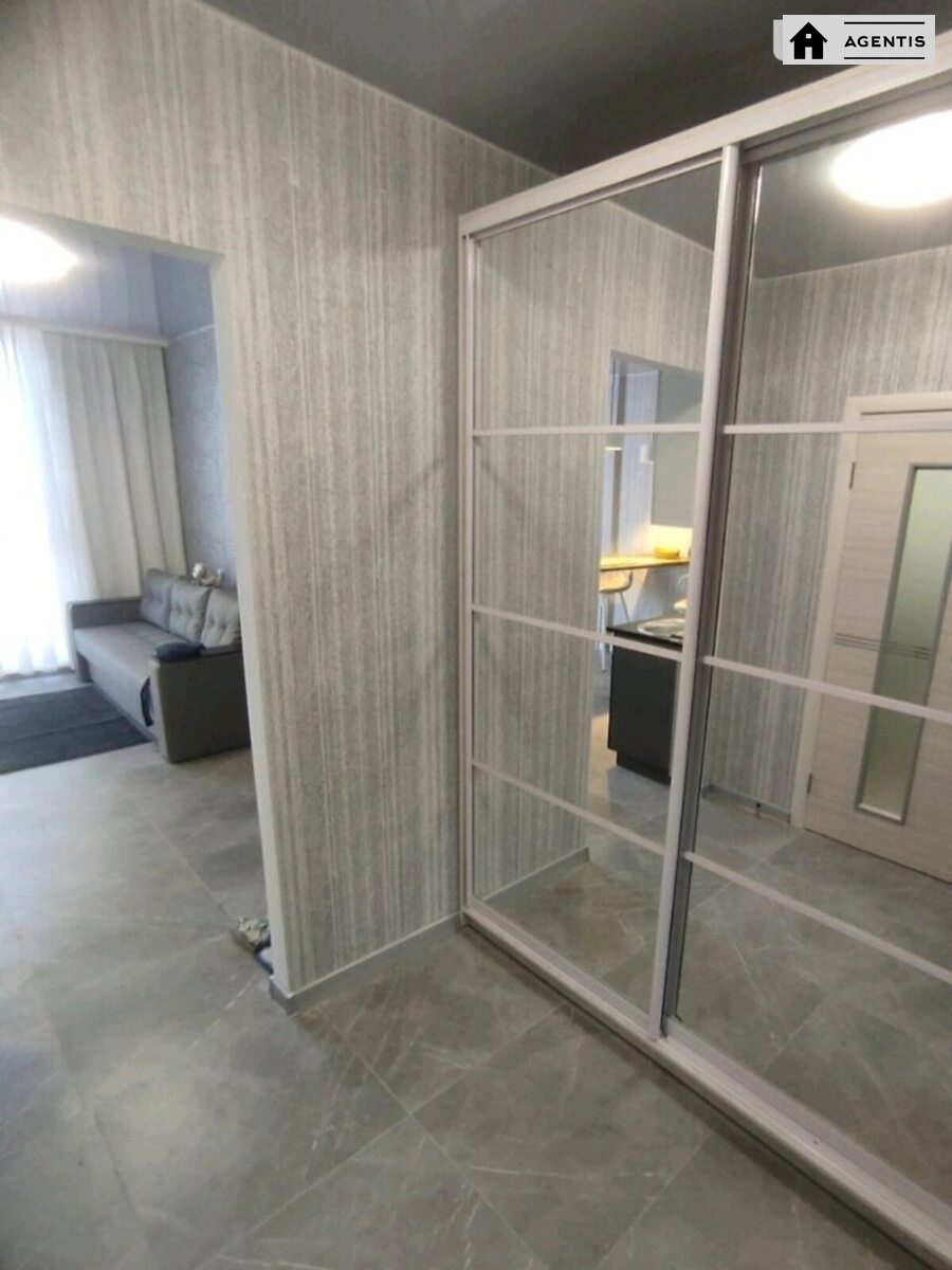 Apartment for rent 1 room, 28 m², 6th fl./11 floors. 127, Kamyanska vul. Dniprodzerzhynska, Kyiv. 