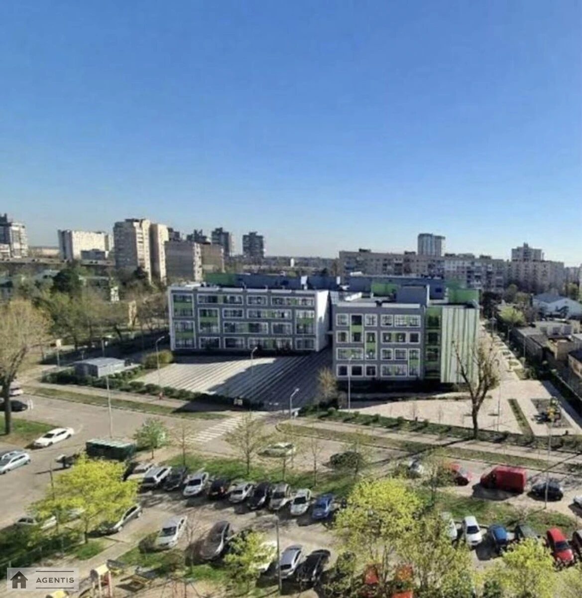 Сдам квартиру 1 комната, 40 m², 10 эт./16 этажей. 19, Сосницкая 19, Киев. 