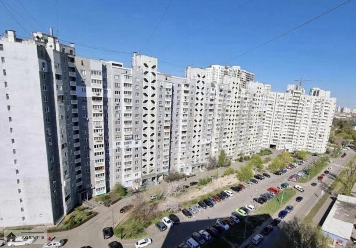 Сдам квартиру 1 комната, 40 m², 10 эт./16 этажей. 19, Сосницкая 19, Киев. 