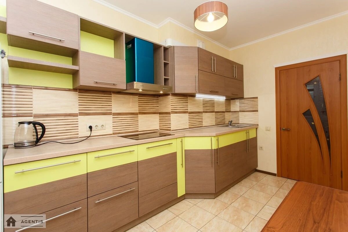 Apartment for rent 1 room, 42 m², 19th fl./24 floors. 5, Yuriya Kondratyuka vul., Kyiv. 