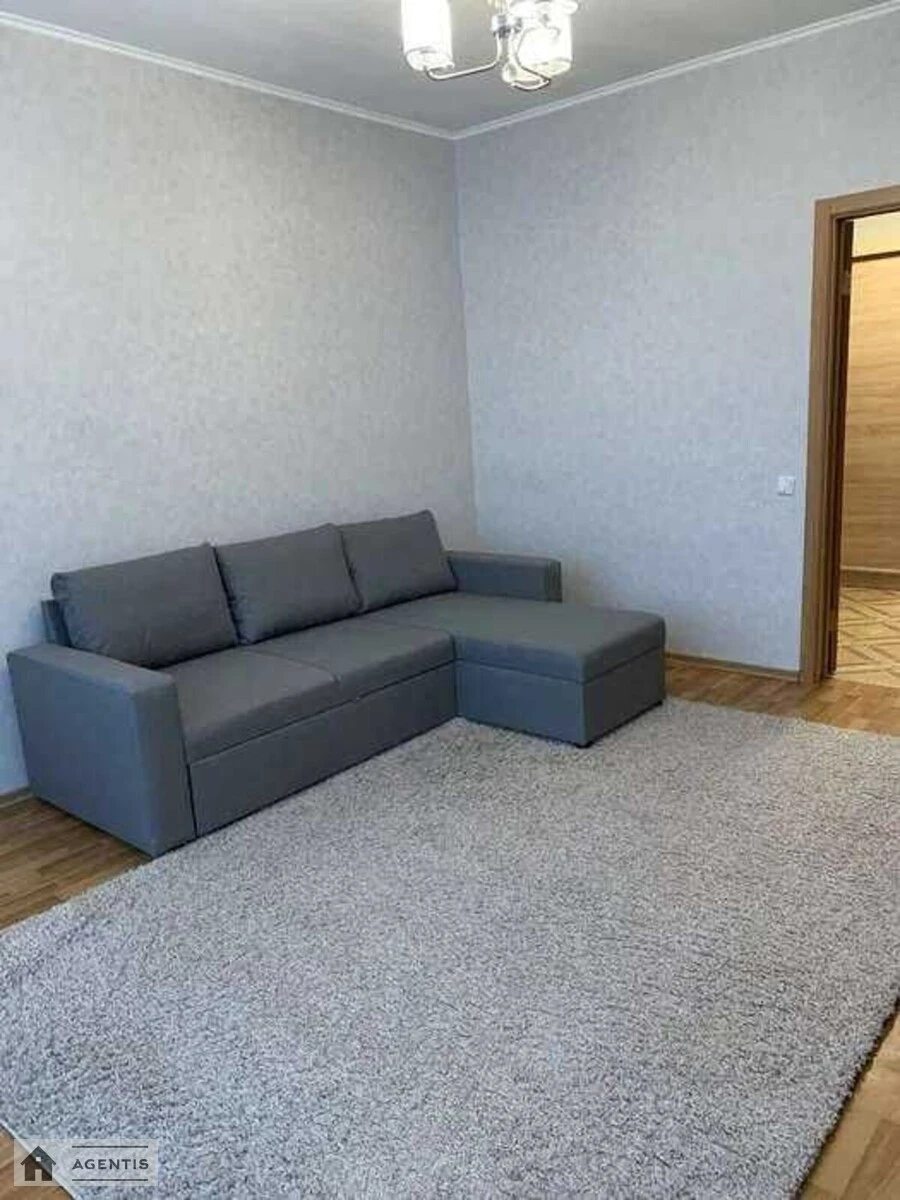 Сдам квартиру 2 комнаты, 56 m², 2 эт./16 этажей. 30, Строителей 30, Киев. 