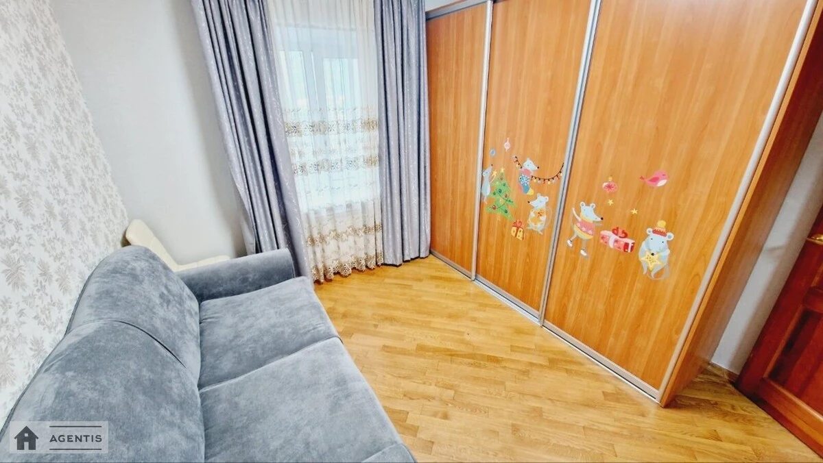 Сдам квартиру 2 комнаты, 50 m², 1 эт./9 этажей. 3, Героїв полку Азов вул., Киев. 