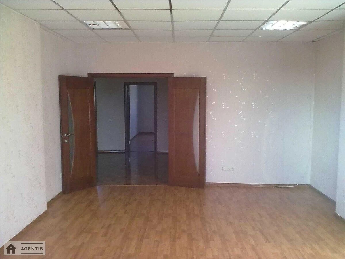 Здам квартиру 3 кімнати, 120 m², 9 пов./9 поверхів. 4, Раїси Окіпної вул., Київ. 