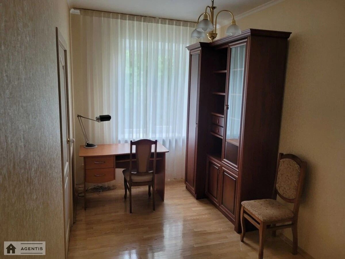 Apartment for rent 3 rooms, 60 m², 3rd fl./5 floors. 13, Lesi Ukrayinky 13, Kyiv. 