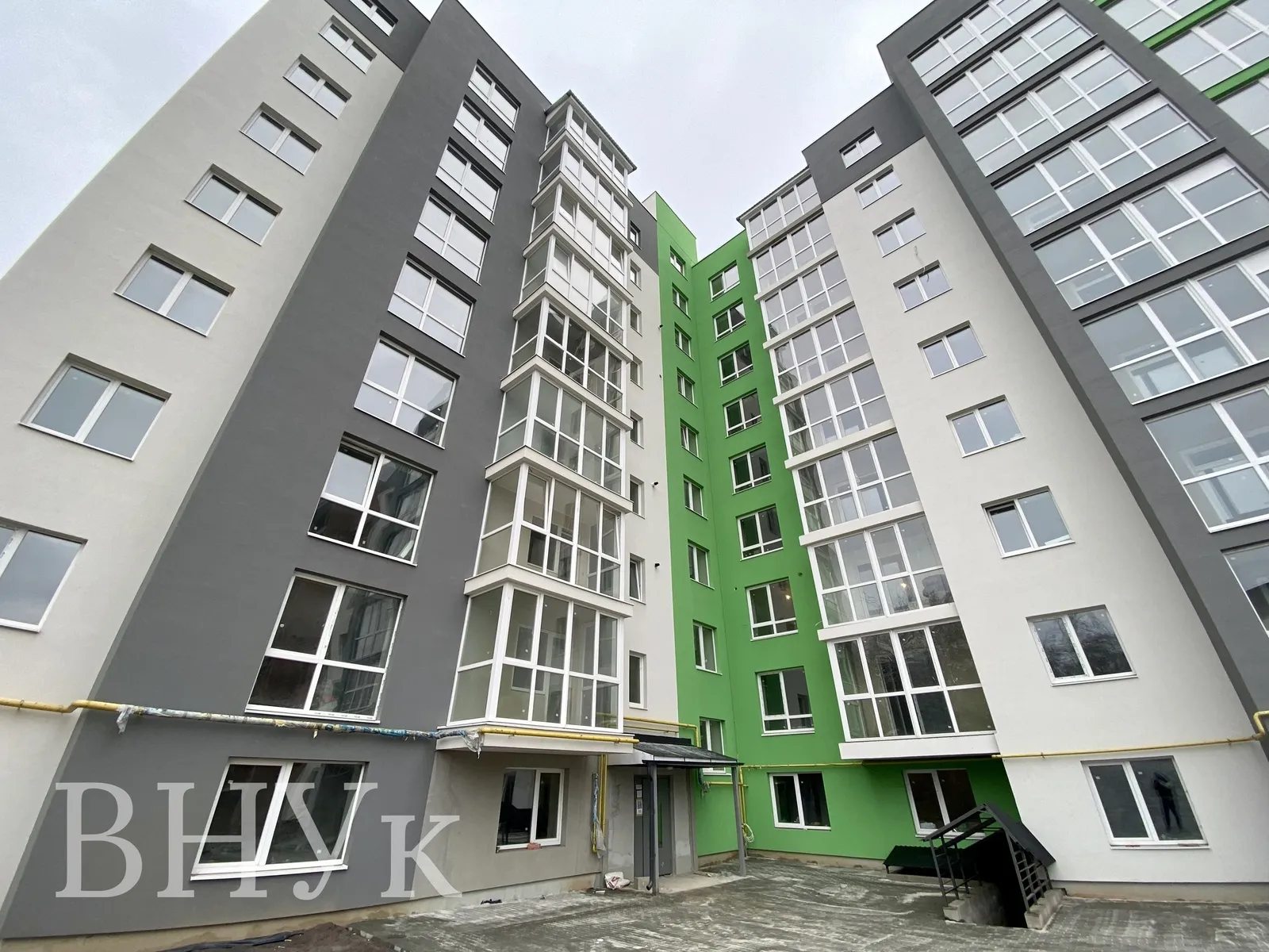 Продаж квартири 1 кімната, 49 m², 4 пов./9 поверхів. 71, Чернівецька вул., Тернопіль. 