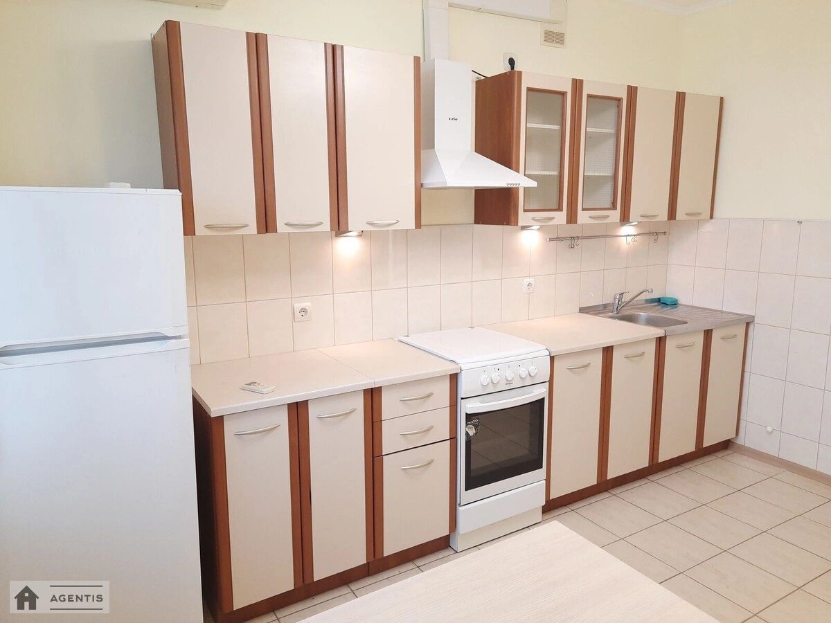 Сдам квартиру 2 комнаты, 75 m², 21 эт./25 этажей. 7, Єлизавети Чавдар вул., Киев. 