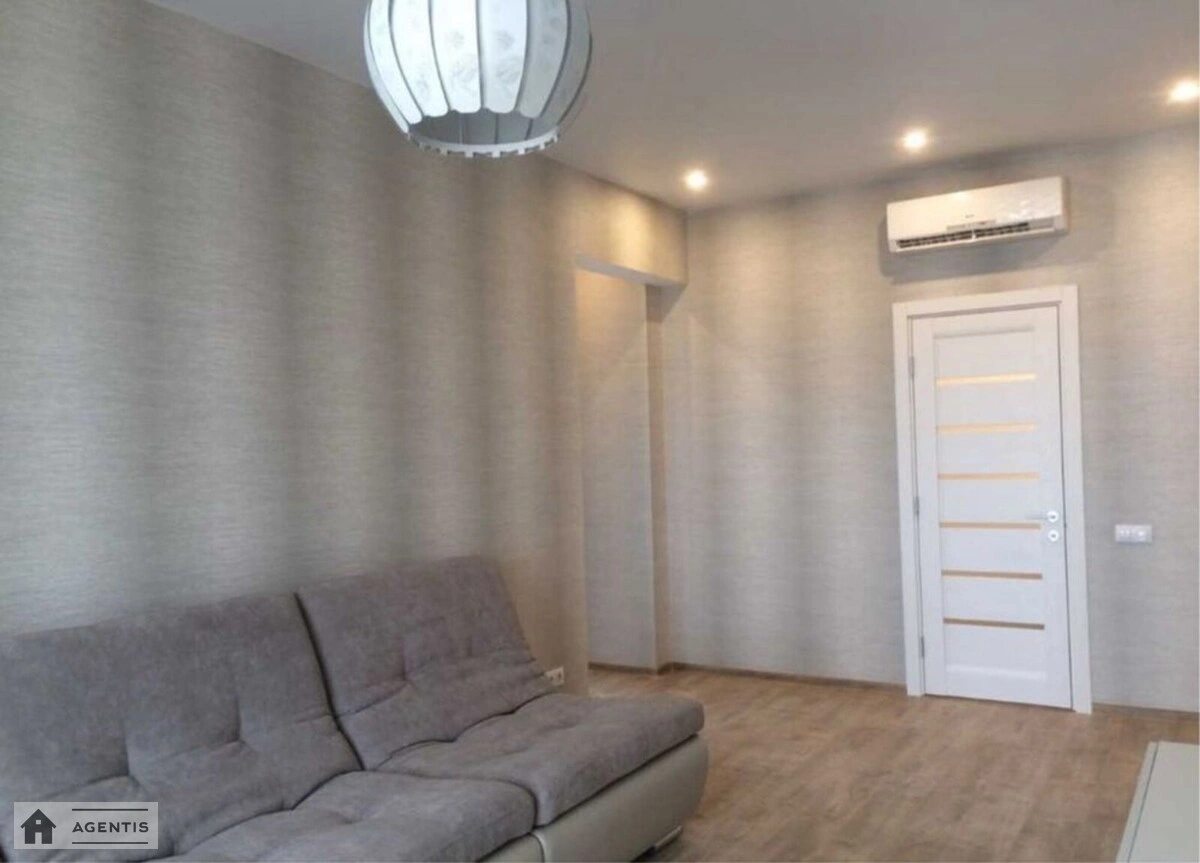 Здам квартиру 2 кімнати, 58 m², 1 пов./9 поверхів. Печерський район, Київ. 