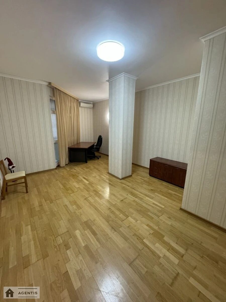 Здам квартиру 3 кімнати, 118 m², 4 пов./9 поверхів. 36, Бульварно-Кудрявська вул. (Воровського), Київ. 