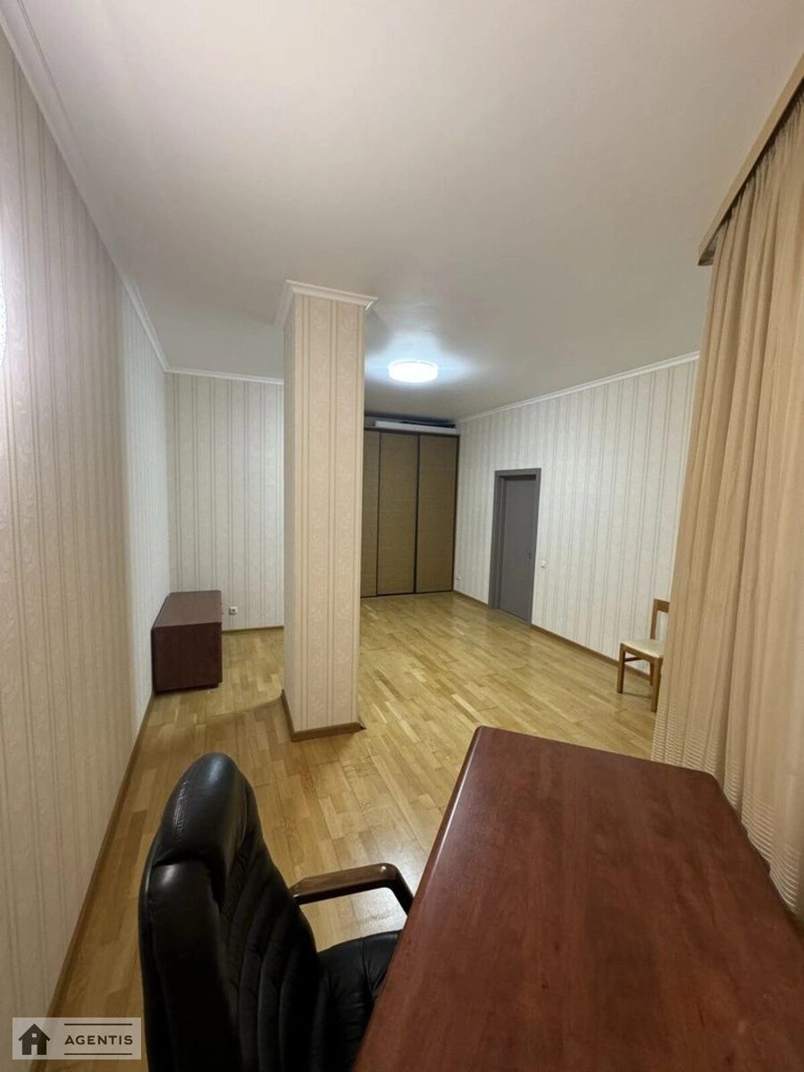 Здам квартиру 3 кімнати, 118 m², 4 пов./9 поверхів. 36, Бульварно-Кудрявська вул. (Воровського), Київ. 