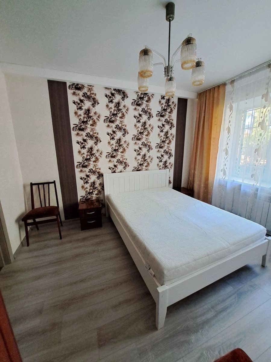 Apartment for rent 2 rooms, 45 m², 1st fl./5 floors. 5, Vavilovih 5, Kyiv. 