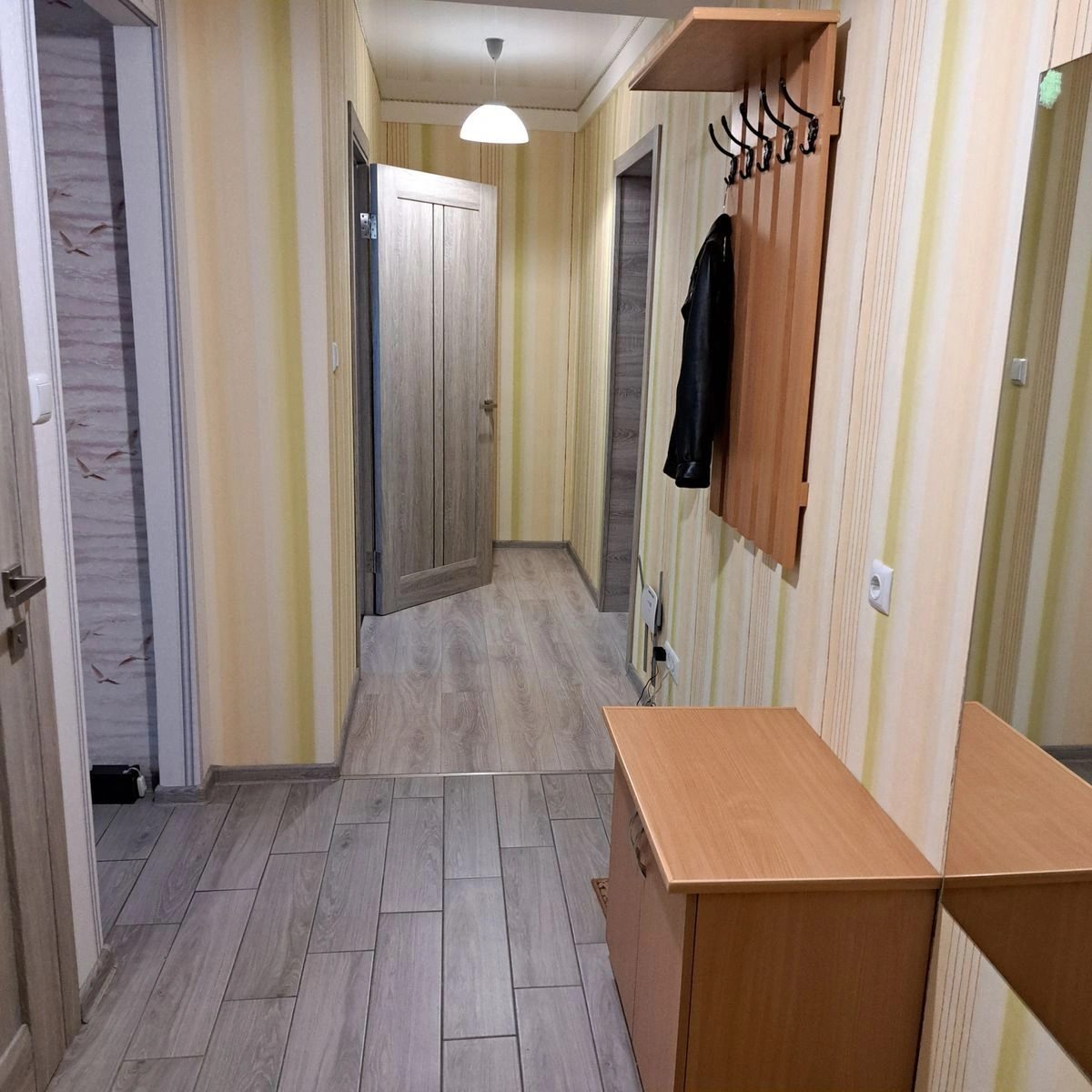 Apartment for rent 2 rooms, 45 m², 1st fl./5 floors. 5, Vavilovih 5, Kyiv. 