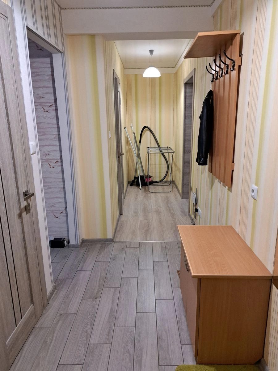 Apartment for rent 2 rooms, 45 m², 1st fl./5 floors. 5, Vavilovih 5, Kyiv. 