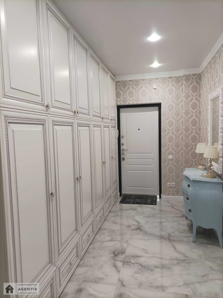 Здам квартиру 2 кімнати, 94 m², 2 пов./24 поверхи. Подільський район, Київ. 