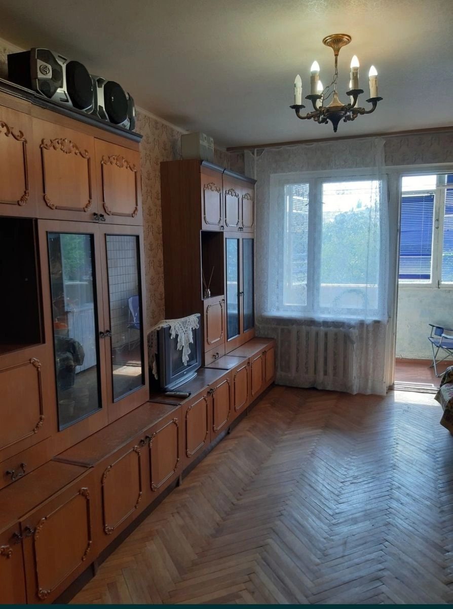 Apartment for rent 2 rooms, 47 m², 6th fl./9 floors. Kyiv. 