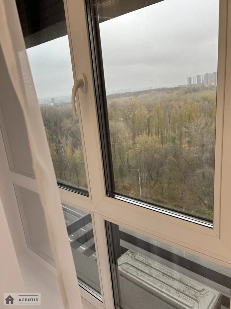 Apartment for rent 1 room, 37 m², 13th fl./24 floors. 25, Oleny Telihy vul., Kyiv. 