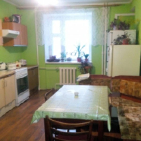 Apartment for rent. 1 room, 30 m², 1st floor/2 floors. 20, Petlyury Symona ul. Komynterna, Kyiv. 