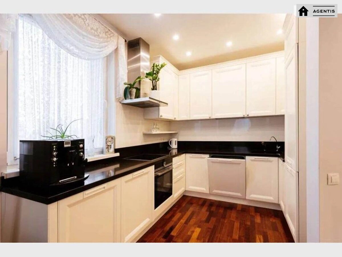 Apartment for rent 3 rooms, 80 m², 5th fl./18 floors. 14, Onore de Balzaka vul., Kyiv. 