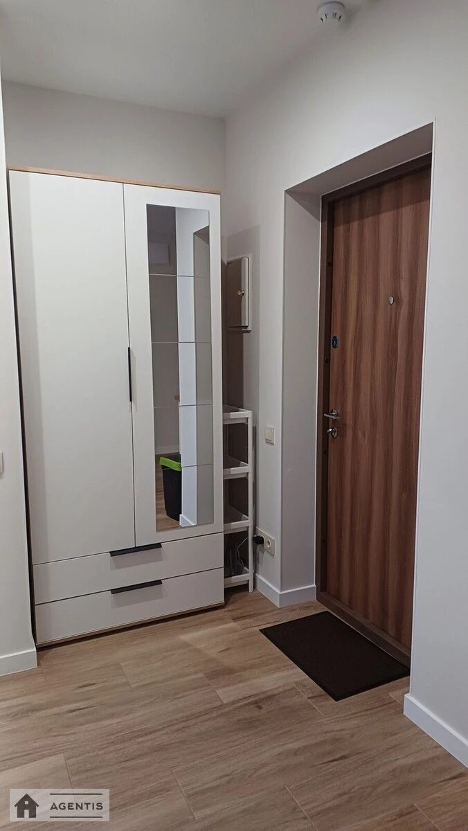 Apartment for rent 1 room, 40 m², 13th fl./25 floors. Pravdy, Kyiv. 