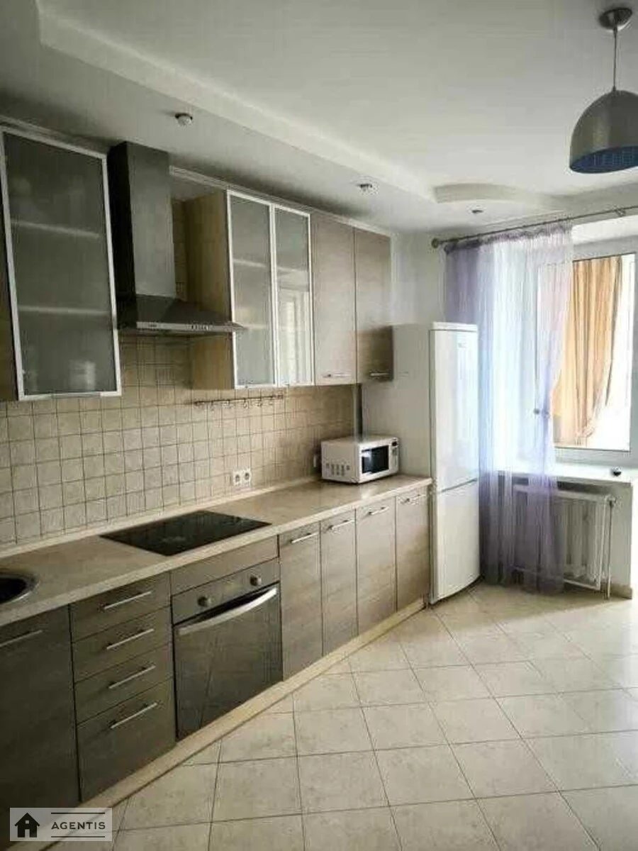 Сдам квартиру 1 комната, 49 m², 5 эт./12 этажей. 58, Харьковское 58, Киев. 