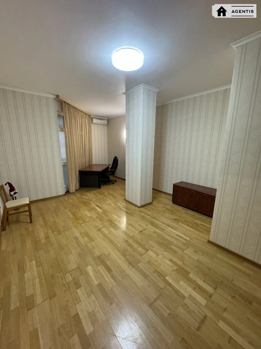 Сдам квартиру 3 комнаты, 118 m², 4 эт./9 этажей. 36, Бульварно-Кудрявська вул. (Воровського), Киев. 