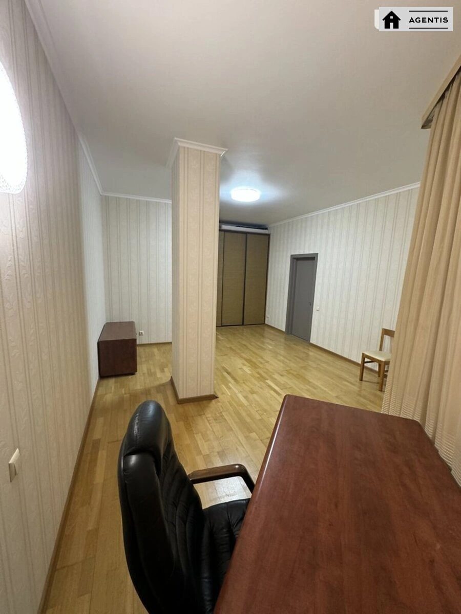 Сдам квартиру 3 комнаты, 118 m², 4 эт./9 этажей. 36, Бульварно-Кудрявська вул. (Воровського), Киев. 